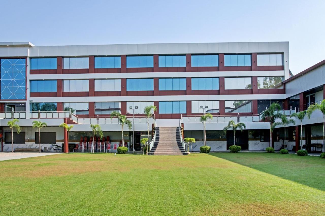 Oyo 62241 Swastik Garden Ξενοδοχείο Dhāmpur Εξωτερικό φωτογραφία